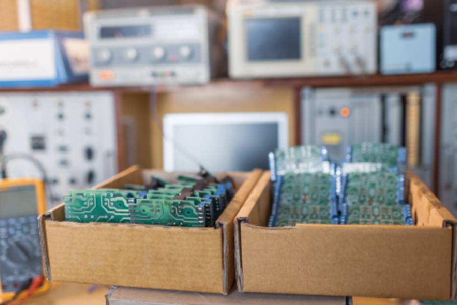 Crecer con productos electrónicos es posible. Usa marketing digital, estudia tendencias y trabaja con proveedores confiables para triunfar.